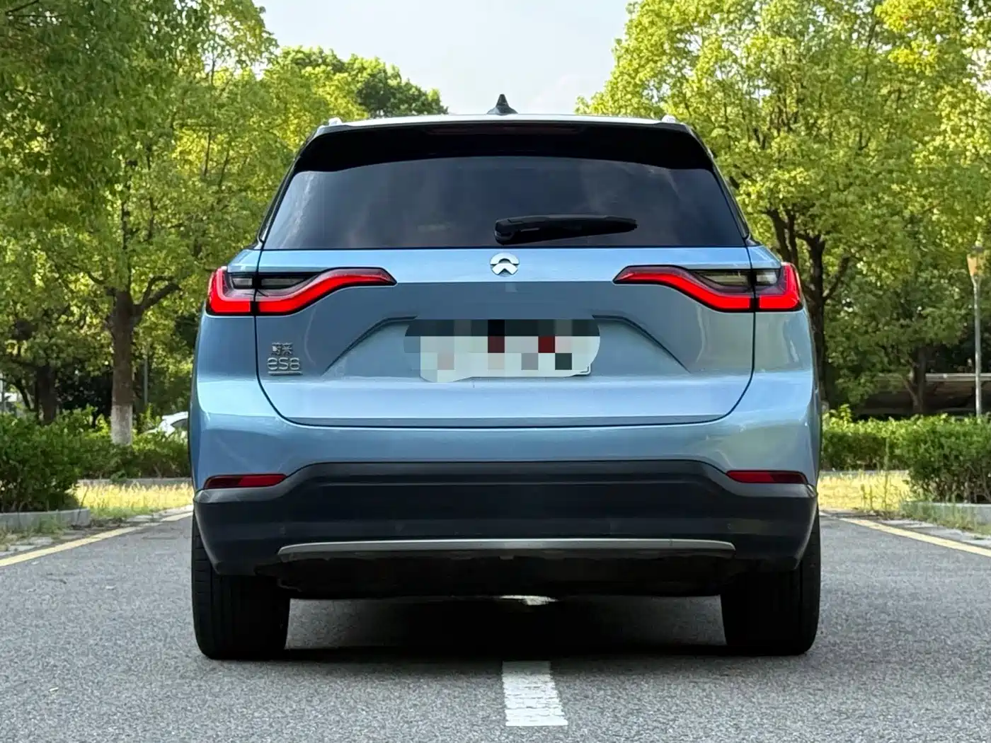 NIO ES8 2018 2018 Founder Edition