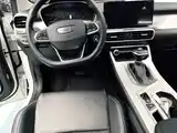 Фото 11 - Geely Coolray