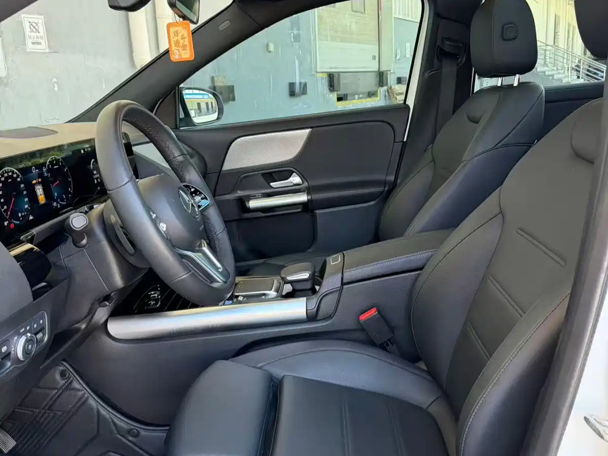 Mercedes-Benz GLA 2023 2023 GLA 200