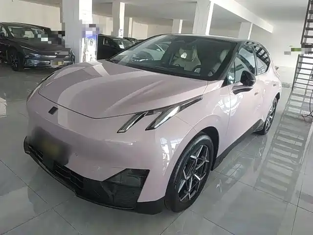 Lynk & Co Z20 2025
