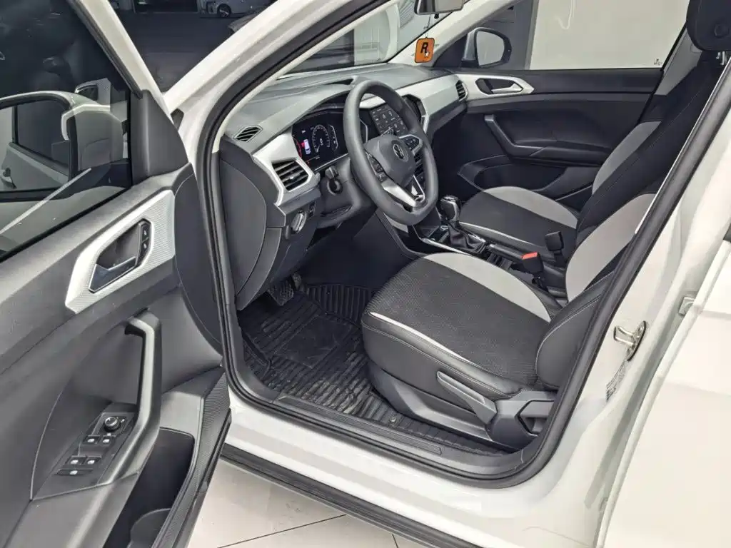 Volkswagen Tacqua 2022 2021 1.5L Automatic Smart Connect Edition