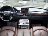 Фото 16 - Audi A8
