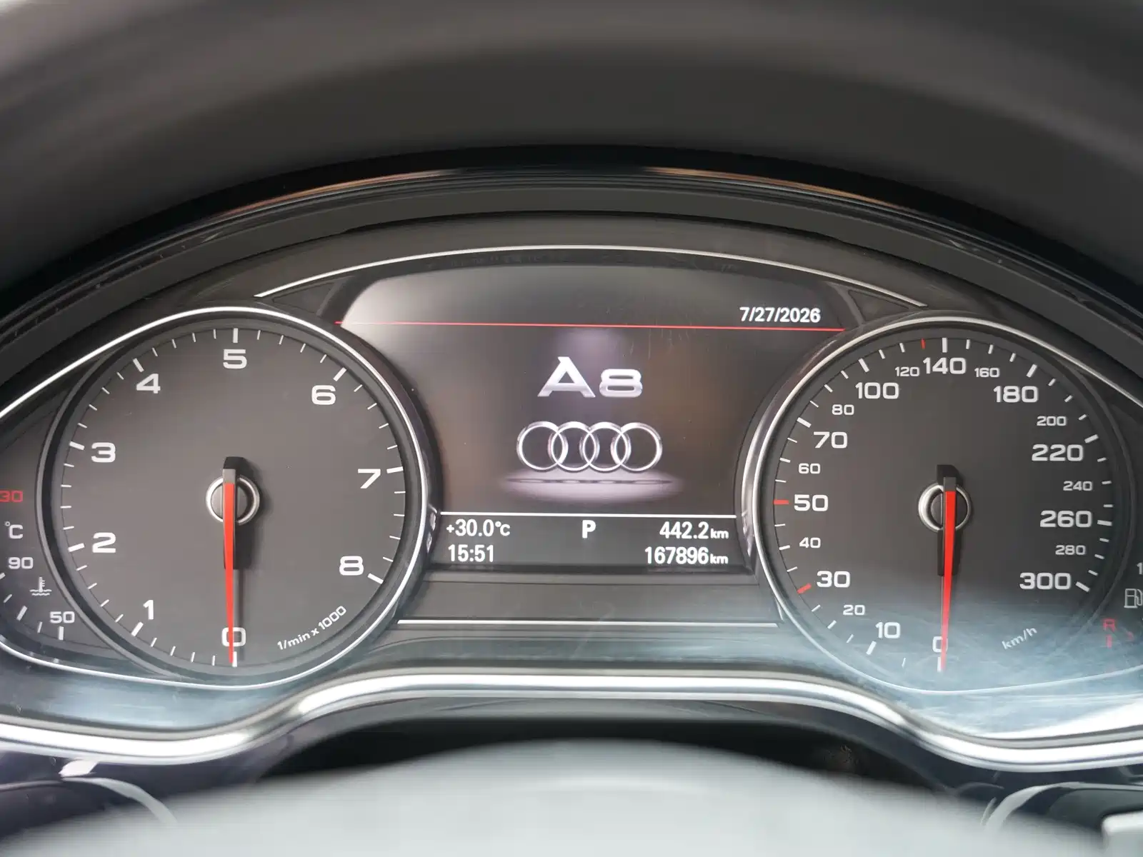 Фото 20 - Audi A8