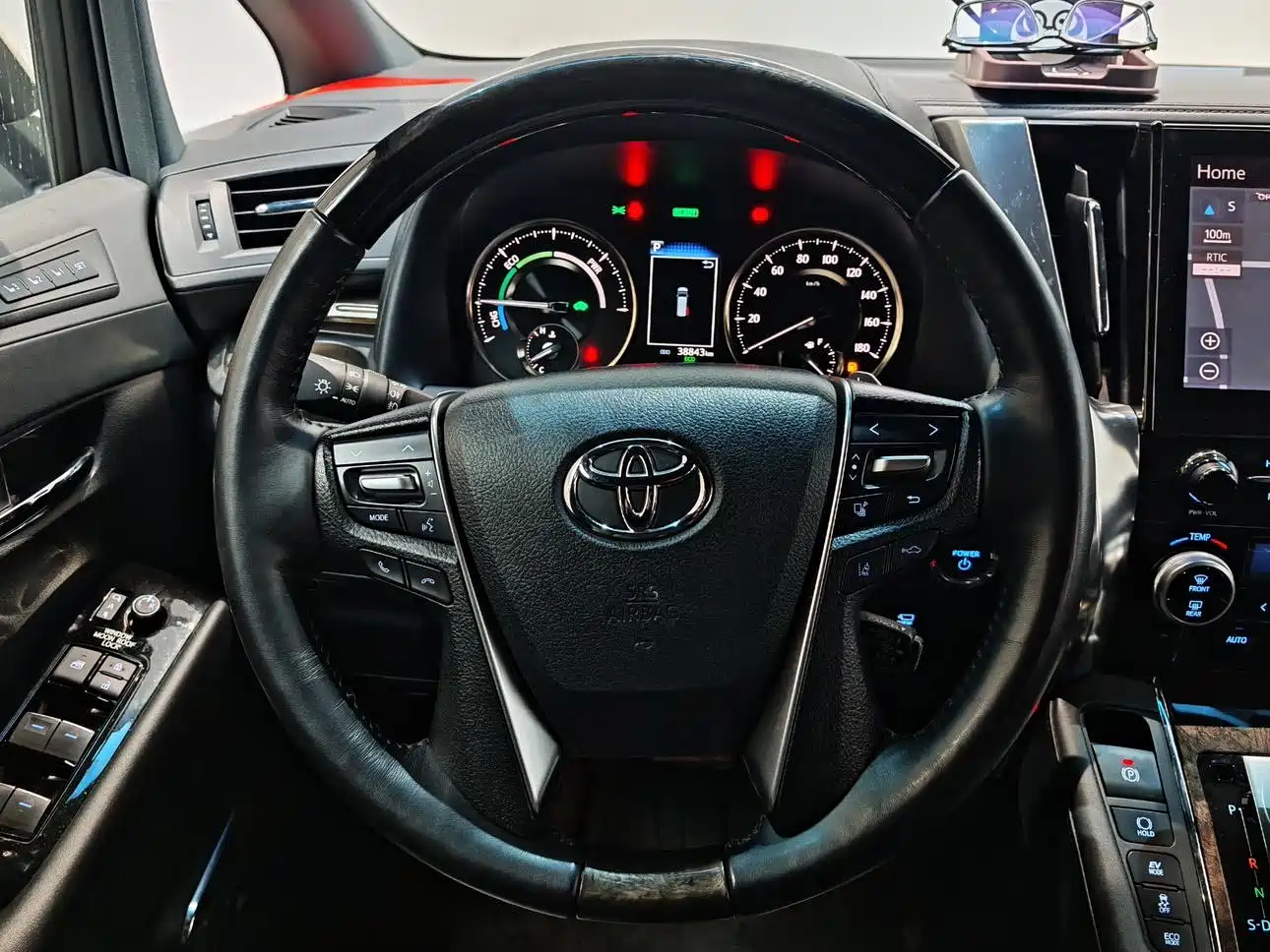 Toyota Vellfire 2021 Crown Hybrid 2.5L HV Premium Edition фото 16