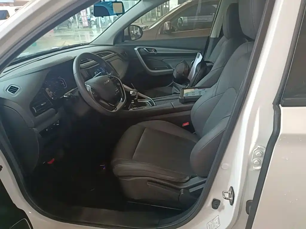 Dongfeng Aeolus Dongfeng Fengshen AX7 2021 2021 1.6T Automatic Premium Edition