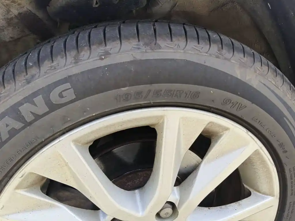 Baojun 730 2015 2014 1.5L Manual Standard 7-seater