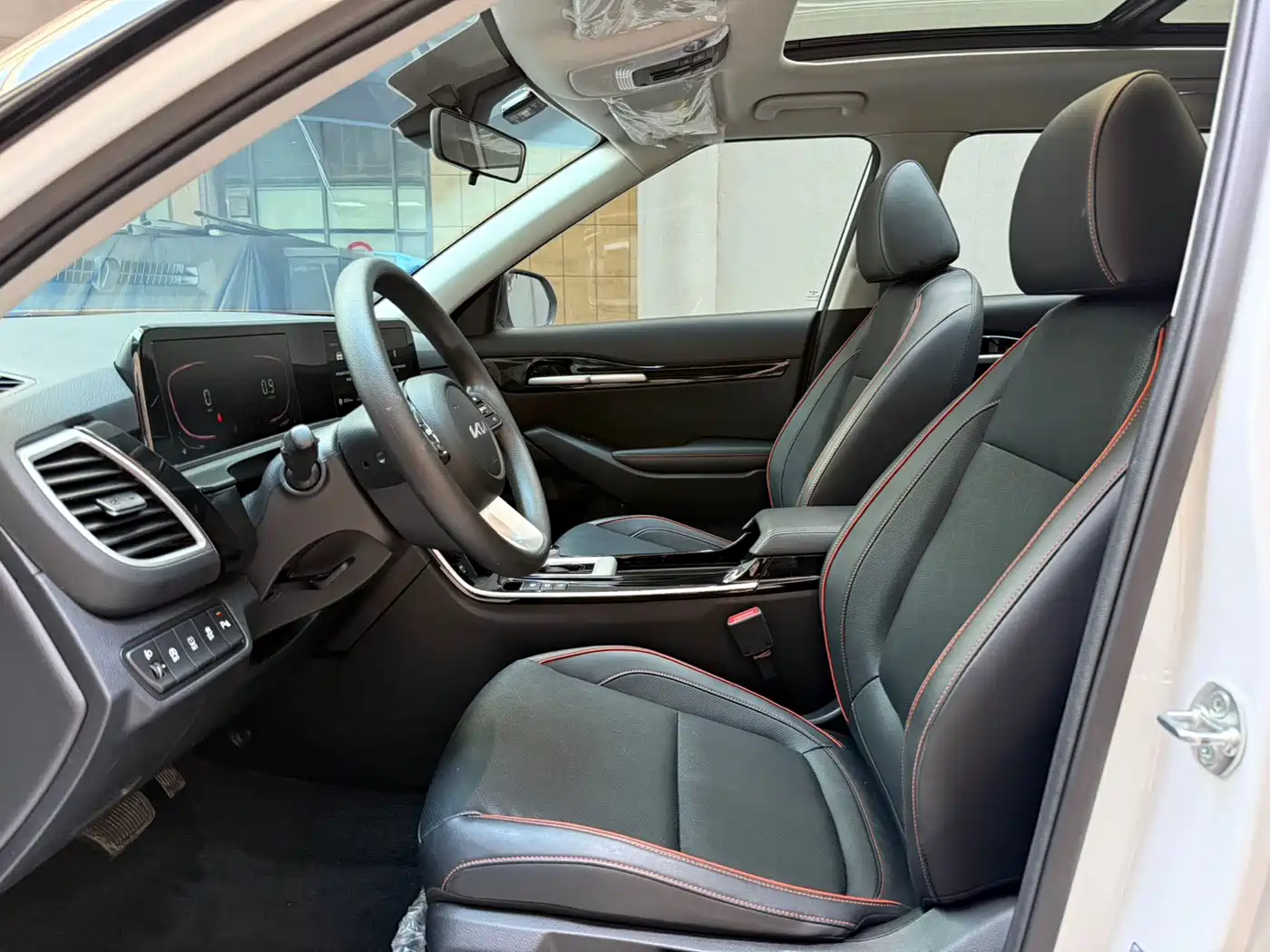 Kia Seltos 2023 1.5L CVT Luxury Edition фото 9