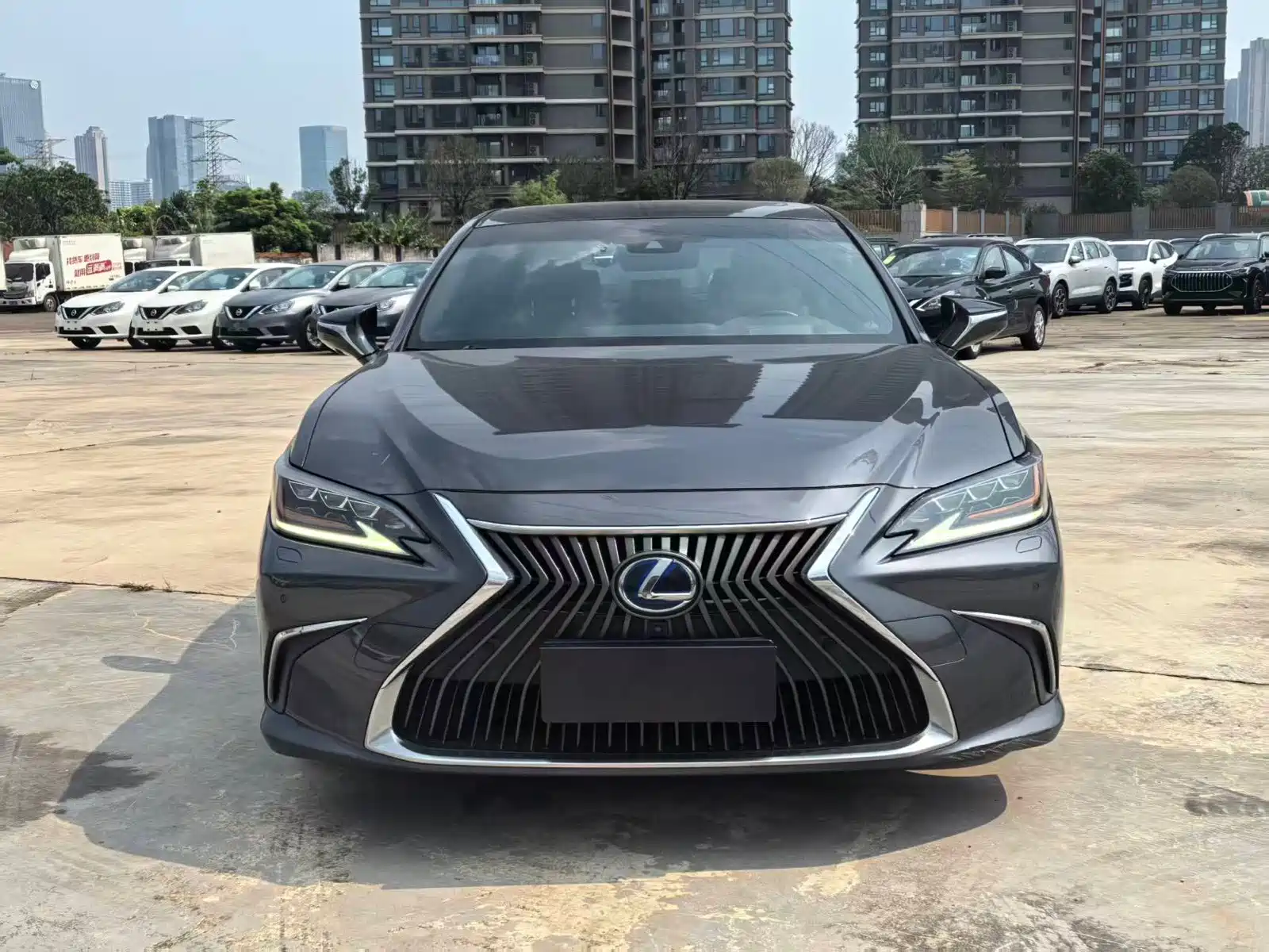 Фото 3 - Lexus ES