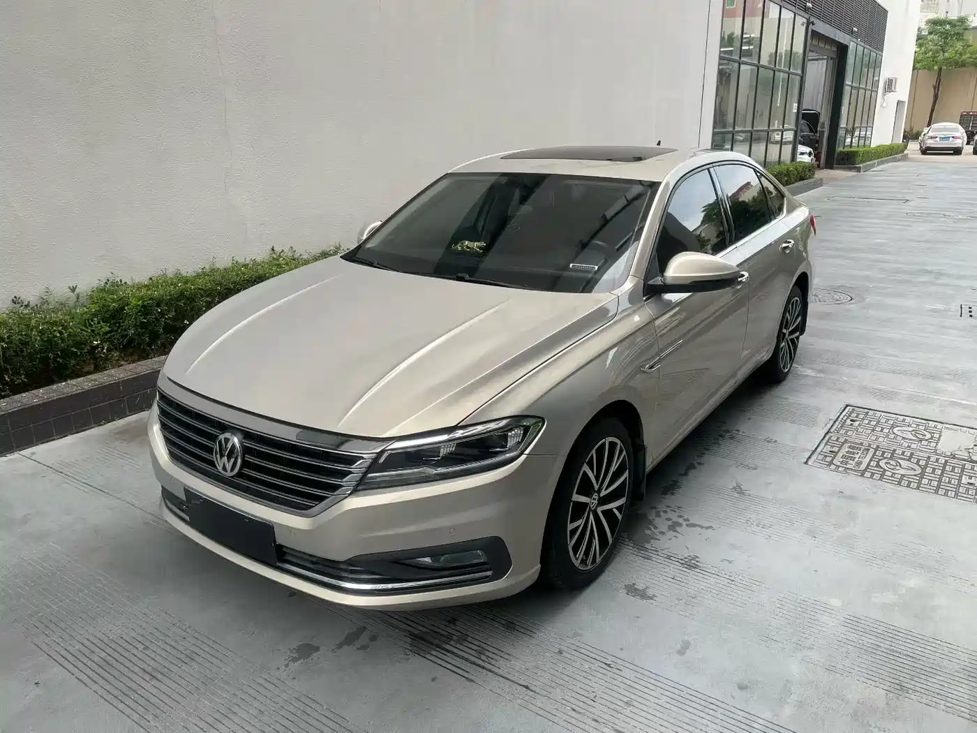 Фото 1 - Volkswagen Lavida