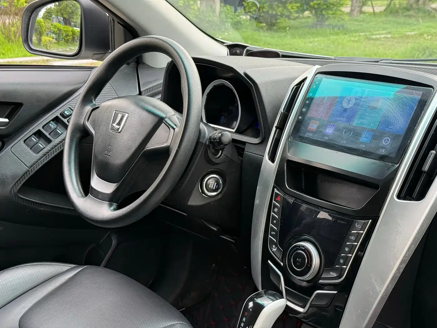 LUXGEN EXCELLENT 6 SUV