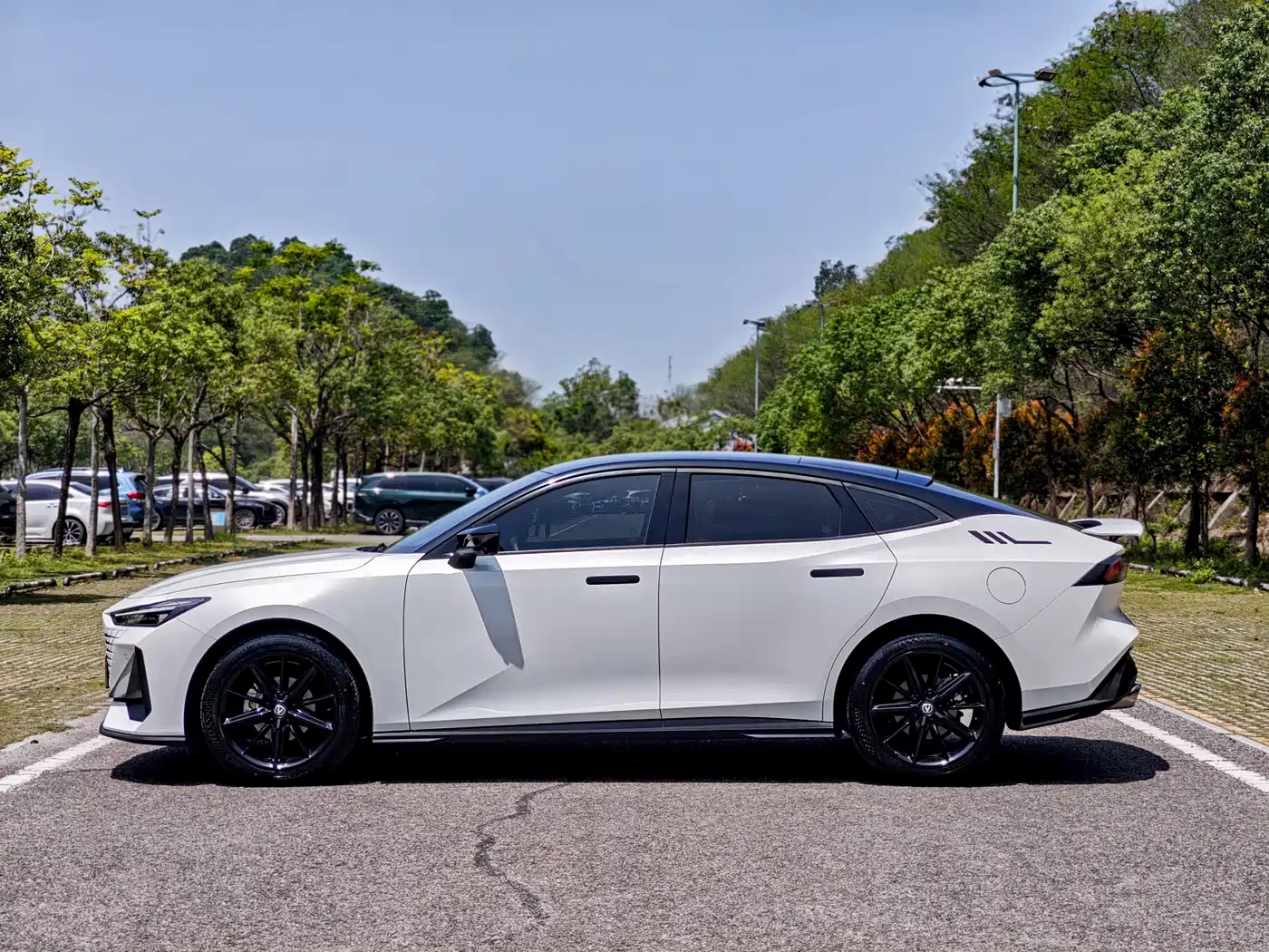 CHANGAN UNI-V