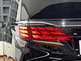 Photo 8 - Toyota Alphard