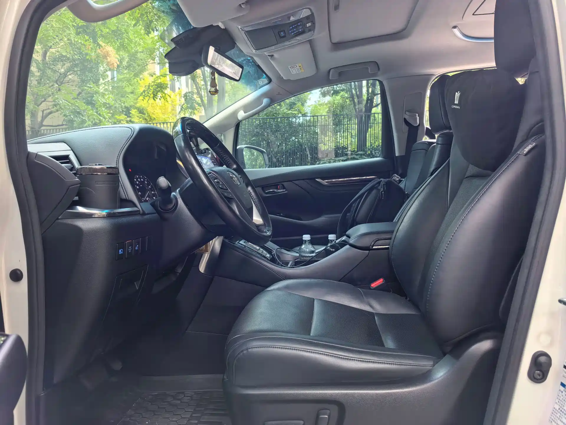 Фото 8 - Toyota Vellfire