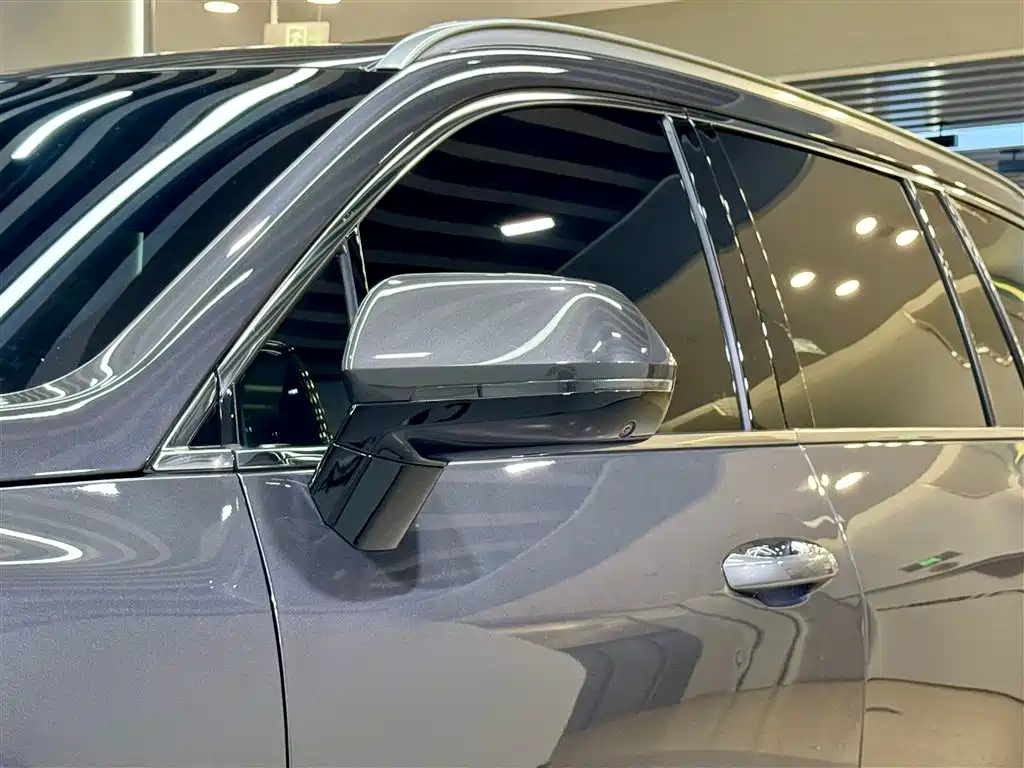  Li Auto Li ONE 2021 Extended Range 6-Seater 12