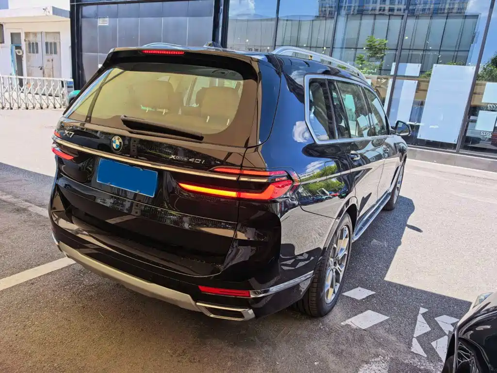 BMW X7 2025 2024 xDrive40i Leading Luxury Package