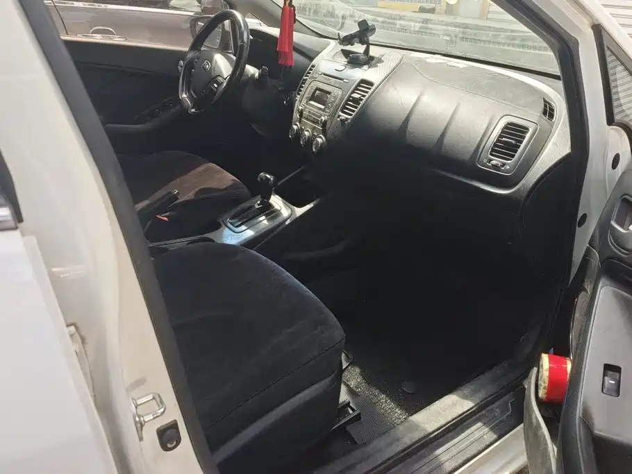 Kia K3S 2014 2014 1.6L Automatic GLS