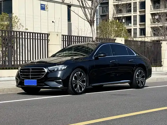 MERCEDES-BENZ E CLASS