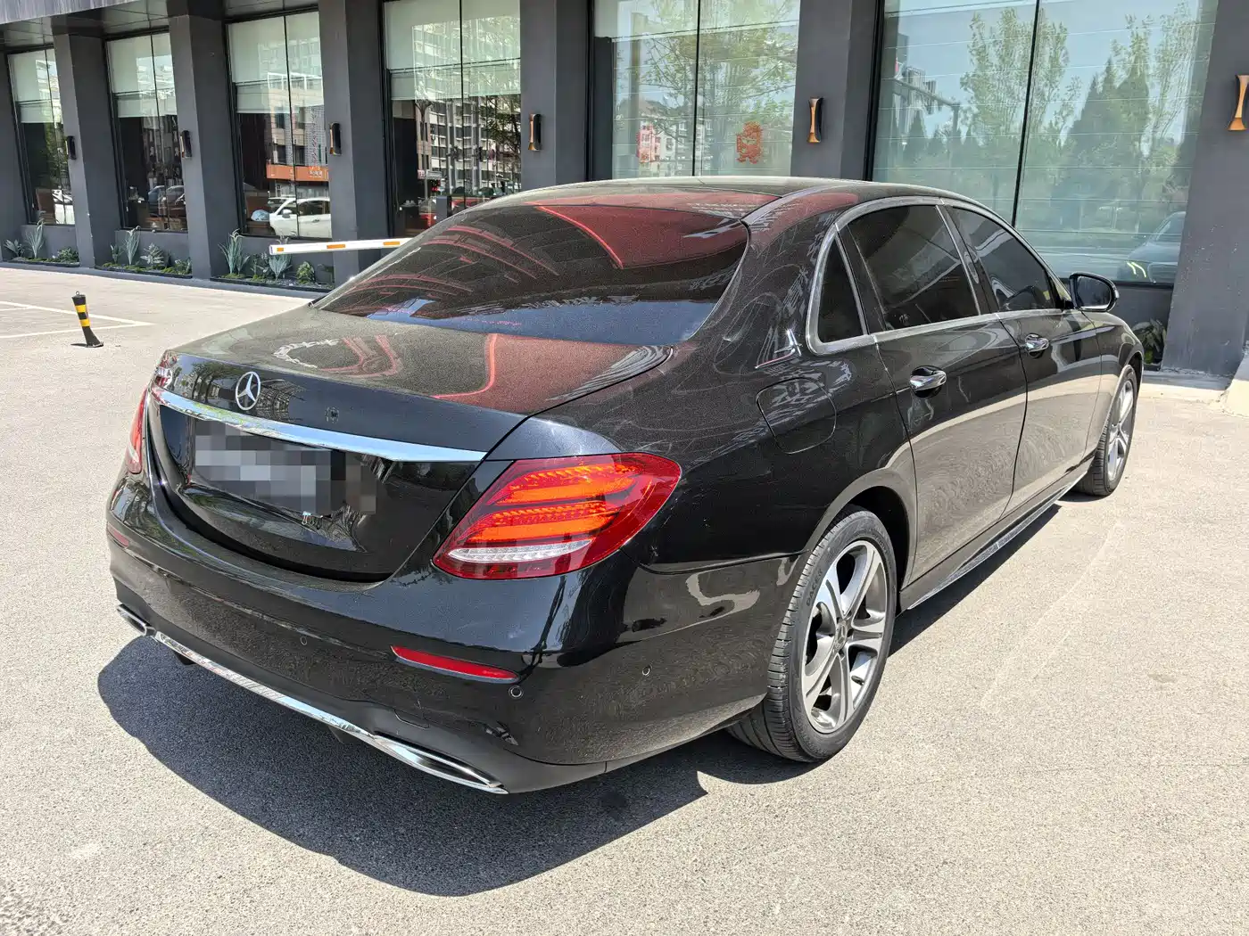 Mercedes-Benz E-Class 2018 Facelift E 200 L Sport фото 10