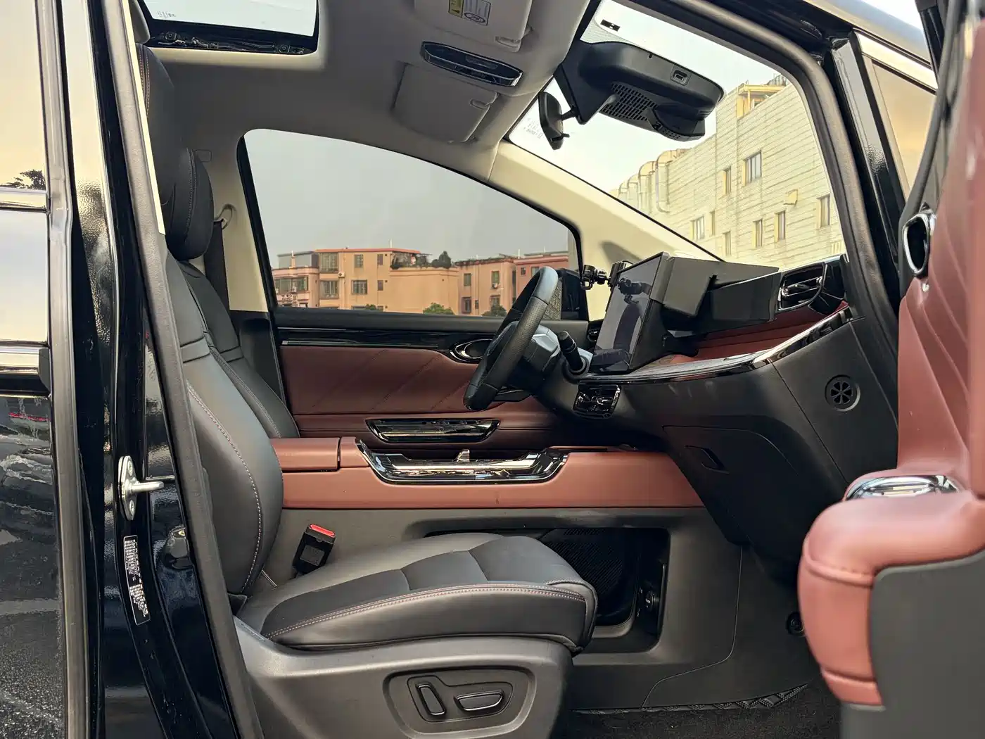 GAC Trumpchi Trumpchi E8 NEV 2025 2024 150km Soaring Dragon Starlight+