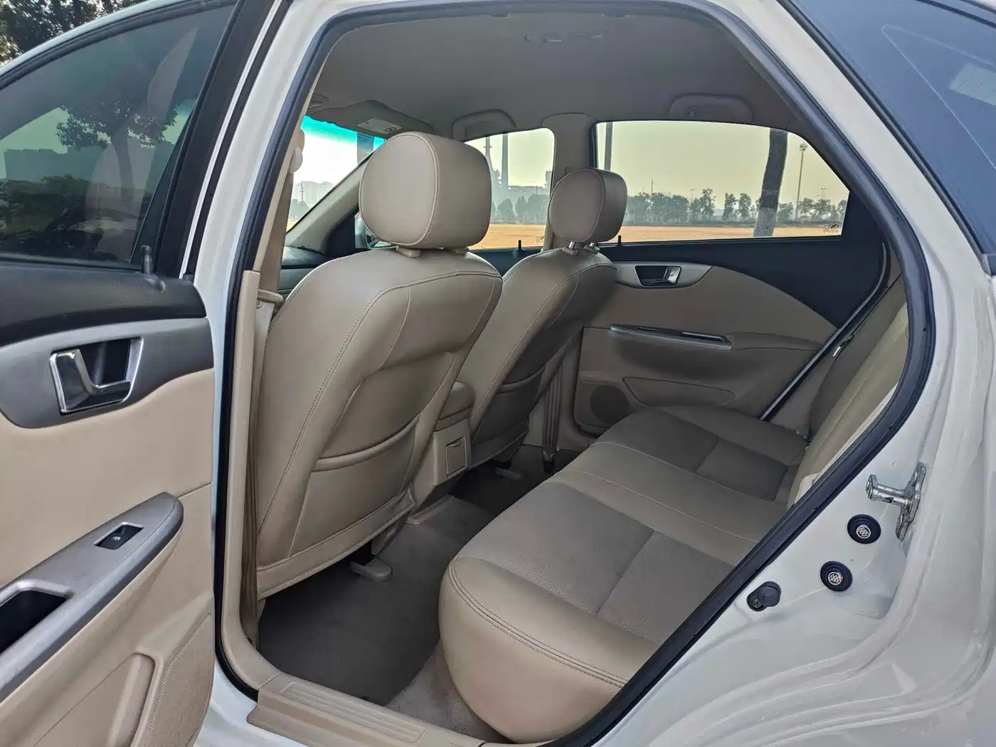 Buick Excelle 2015 1.5L Automatic Classic фото 11