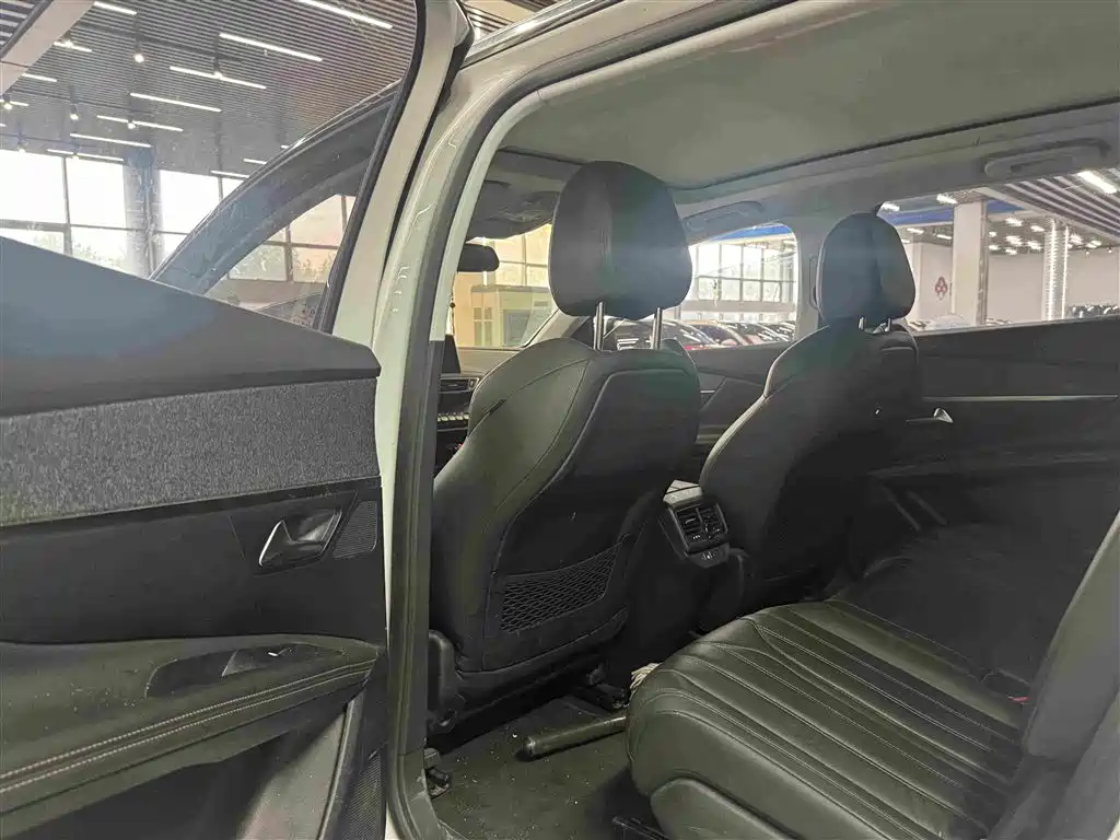 Peugeot 5008 2018 2017 380THP 7-seat Luxury Edition