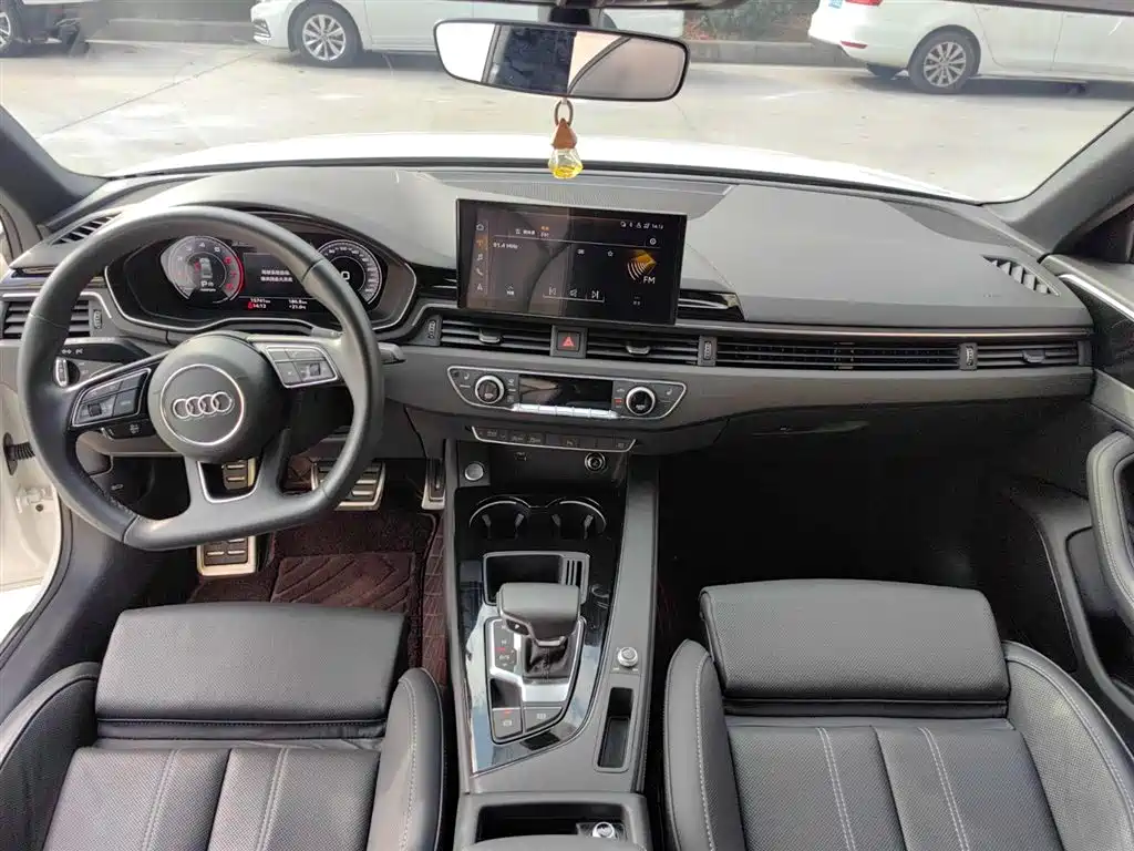 Audi A4L 2023 40 TFSI Luxury Sport фото 9