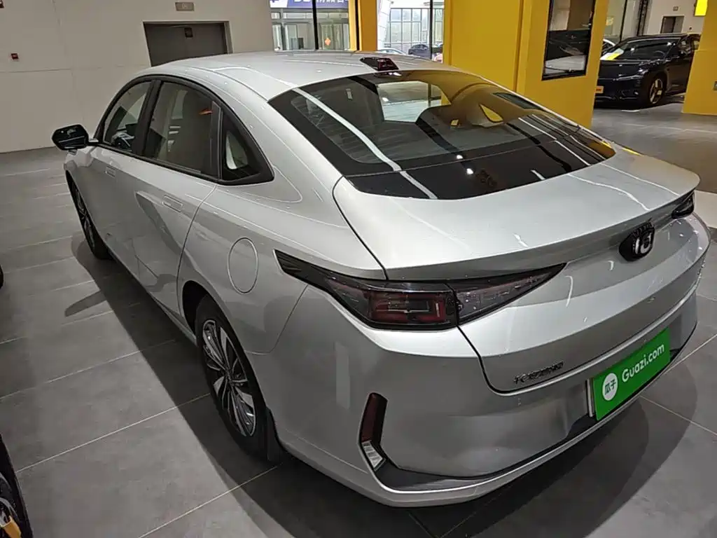 صورة 5 - Changan Qiyuan A05