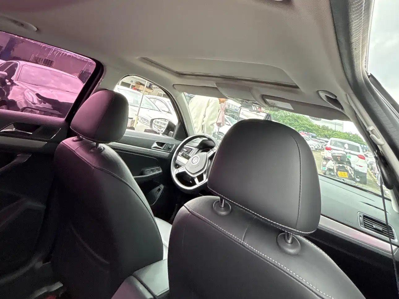 Volkswagen Lavida 2015 1.6L Automatic Trend Edition фото 15