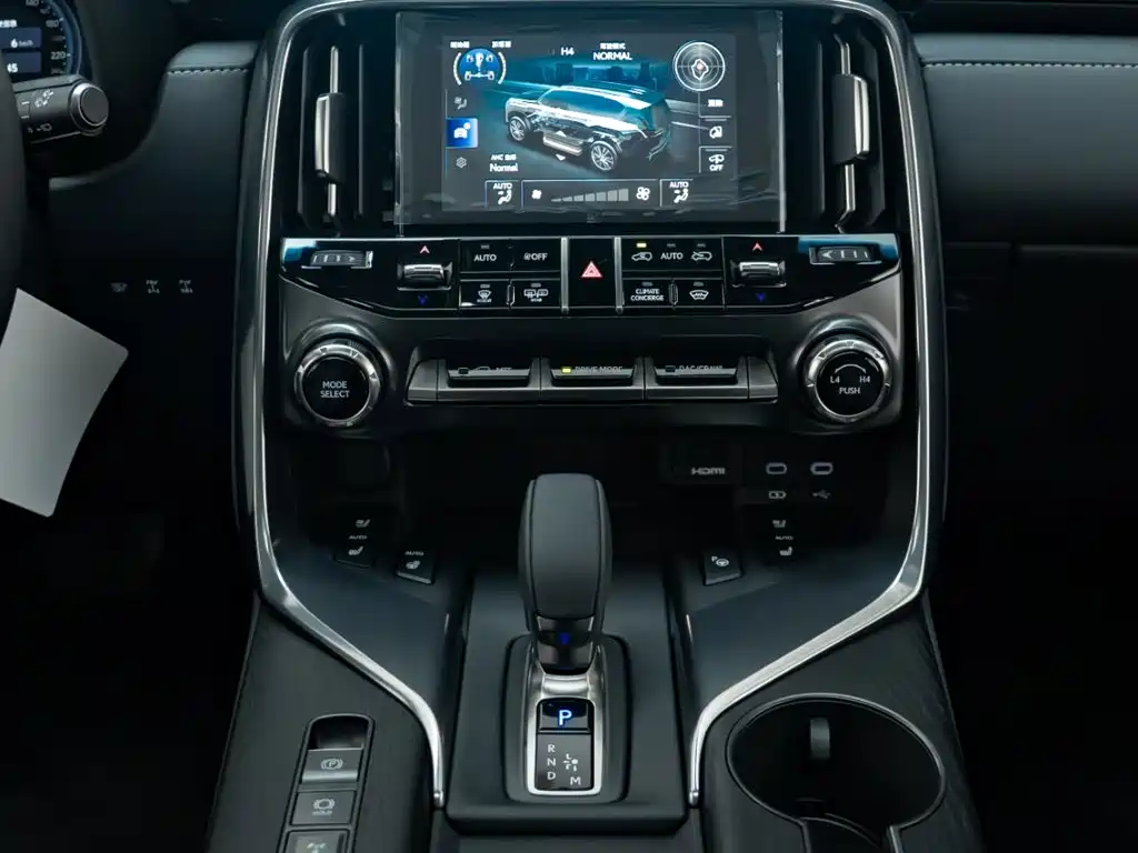 Photo 20 - Lexus LX