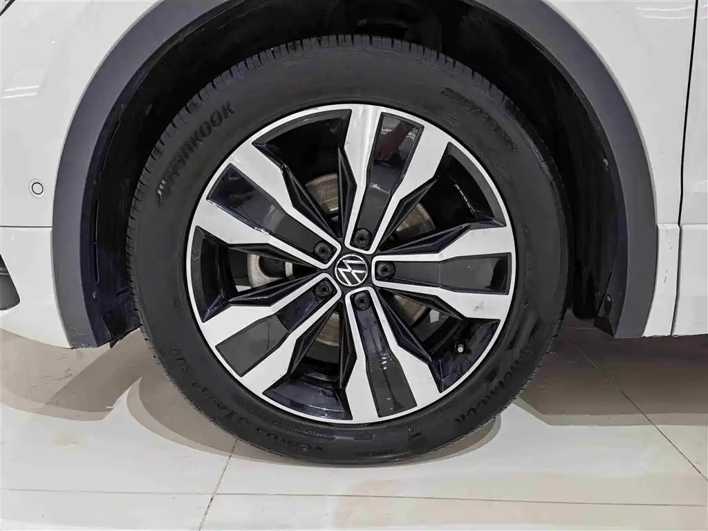 Volkswagen Tiguan L 2022 330TSI Auto 2WD R-Line Premium Edition фото 7