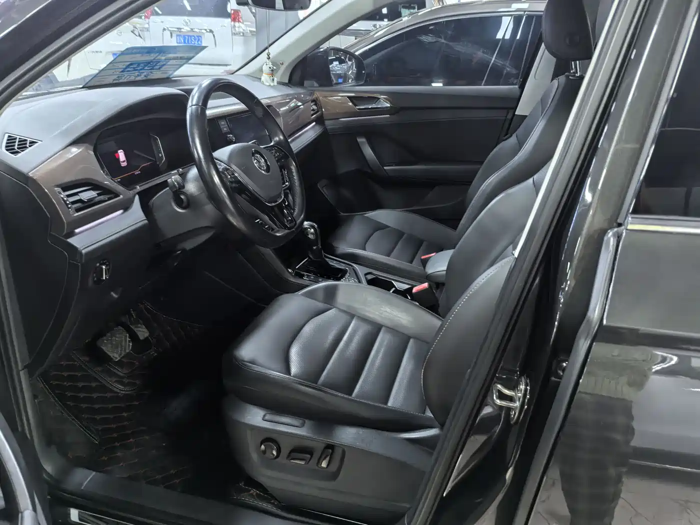 Volkswagen Tharu 2019 Model 330TSI 4WD Flagship Edition China VI фото 6