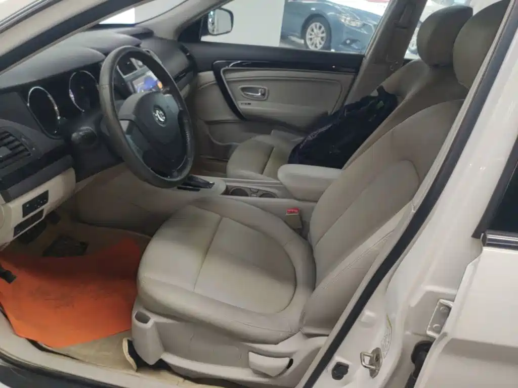 Dongfeng Aeolus Dongfeng Fengshen A60 2015 2016 1.6L Automatic Luxury