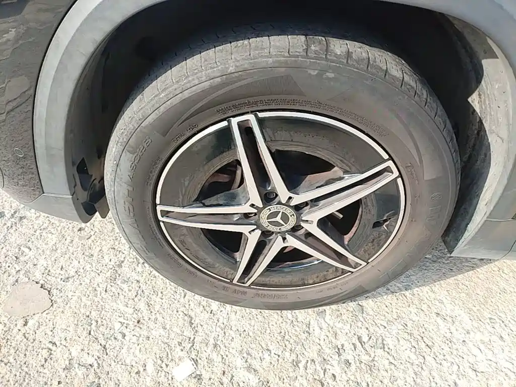 صورة 23 - Mercedes-Benz EQA