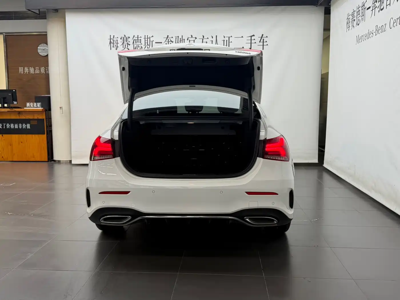 Mercedes-Benz A-Class 2021 A 200 L Sport Sedan Dynamic Type фото 14