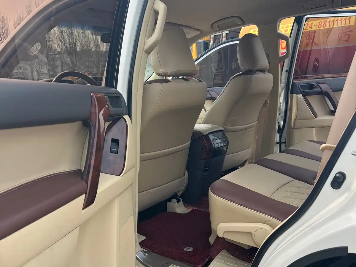 Toyota Prado (Import) 2014 2.7L Automatic Luxury фото 6