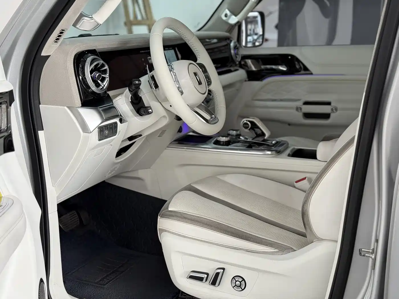 TANK CO CREATION TANK 300