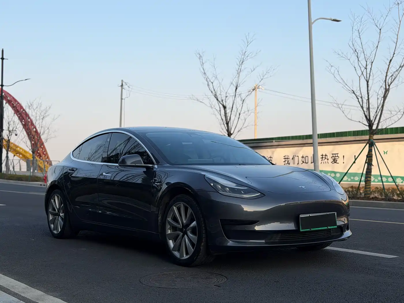 TESLA MODEL 3