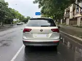 صورة 8 - Volkswagen Tiguan L