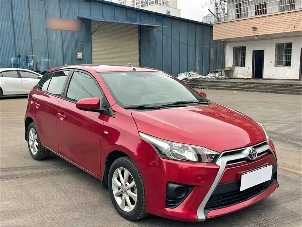 Toyota YARiS L Zhi Xuan 2015 1.5E Auto Charming Edition фото 4