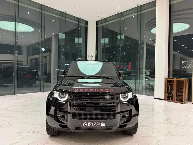 Land Rover Defender 2025