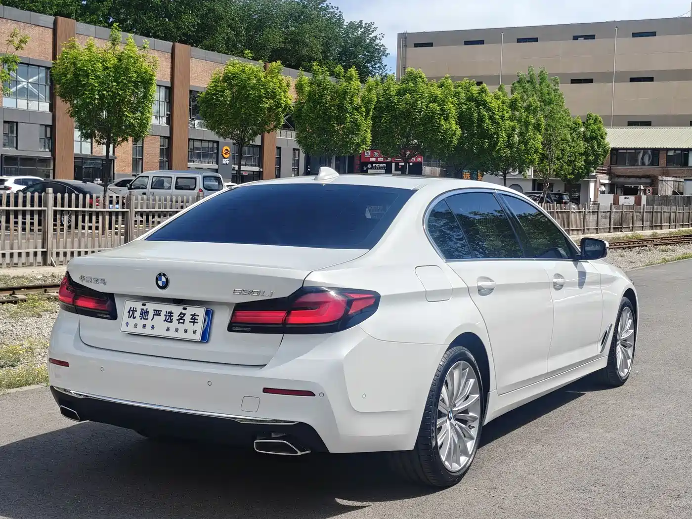 BMW 5 Series 2021 530Li Premium Luxury Package фото 8