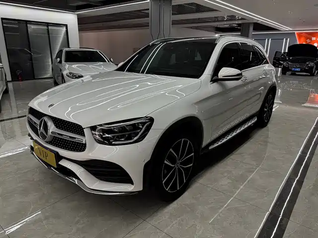 MERCEDES-BENZ GLC