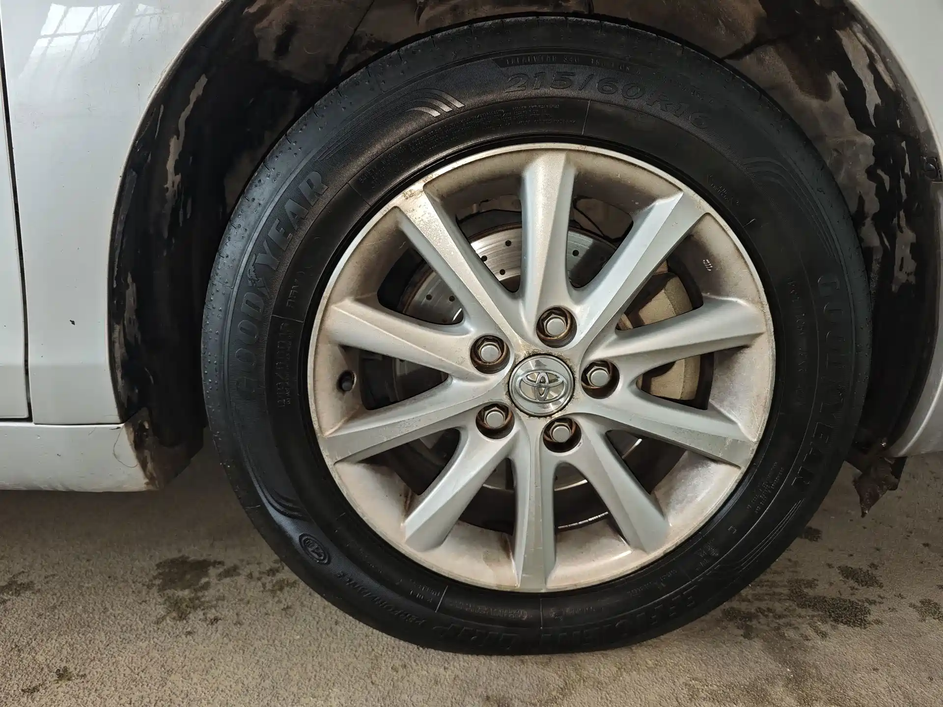 Photo 12 - Toyota Camry