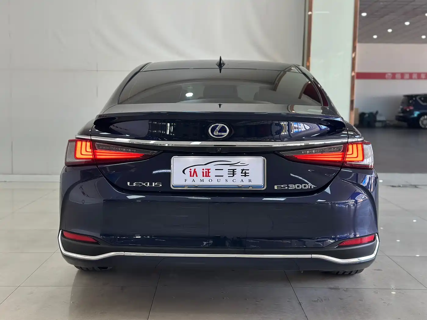 Lexus ES 2020 300h Ultimate Edition фото 15