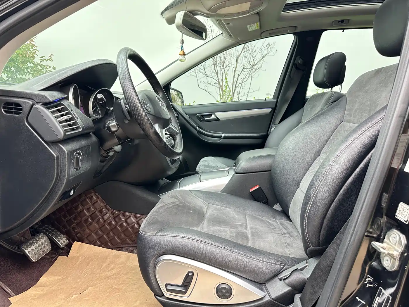 Mercedes-Benz R-Class 2017 R 320 4MATIC Business Collector's Edition фото 16