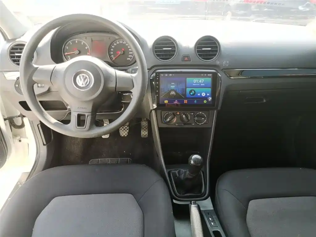 Volkswagen Jetta 2015 Quality Edition 1.4L Manual Fashion фото 10