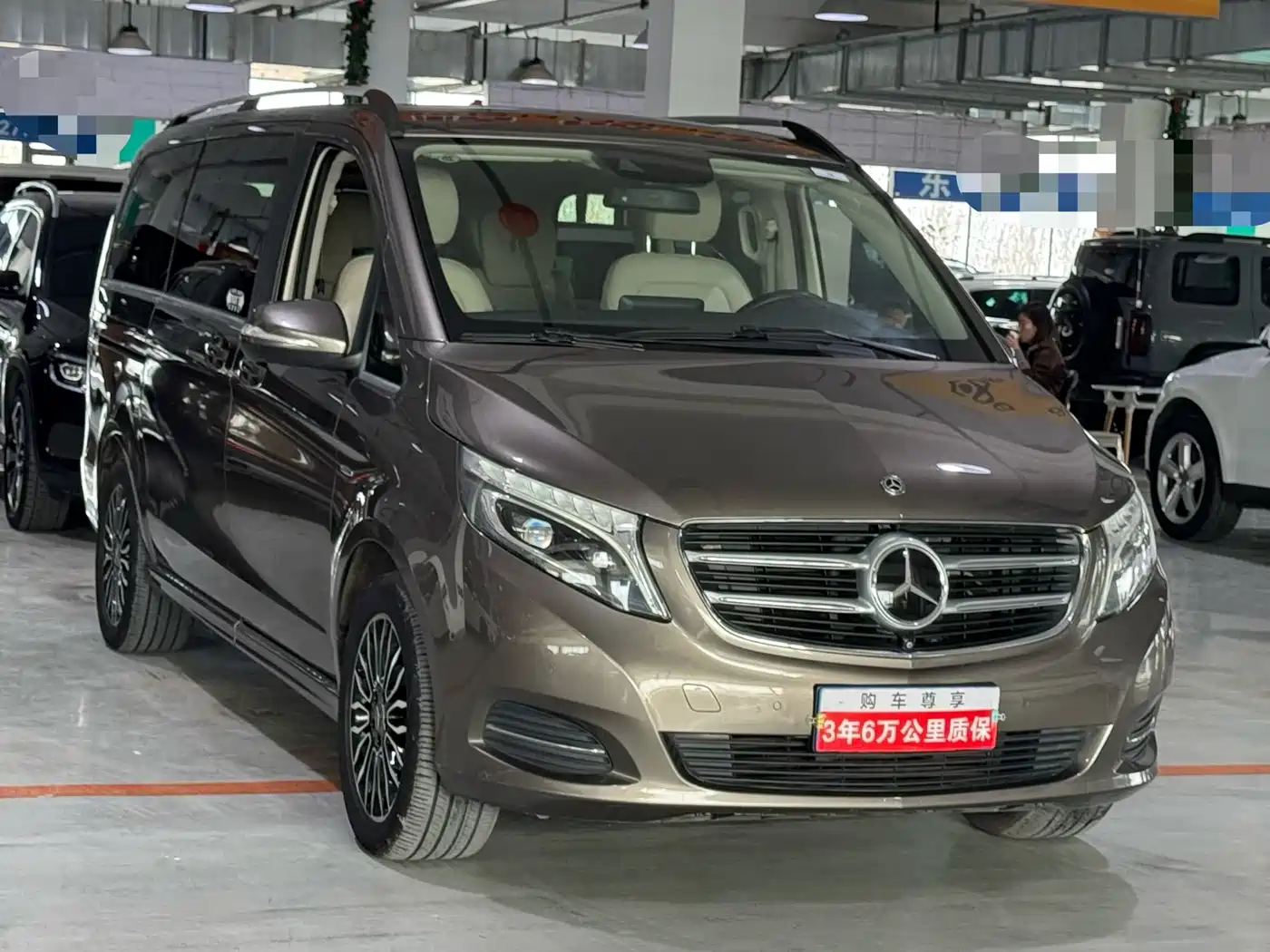 Mercedes-Benz V-Class 2017 Model V 260 Premium Edition фото 3
