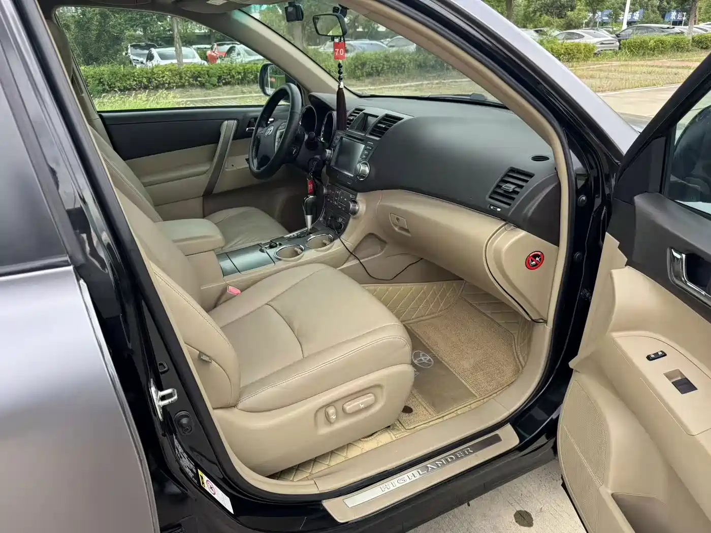 Фото 18 - Toyota Highlander