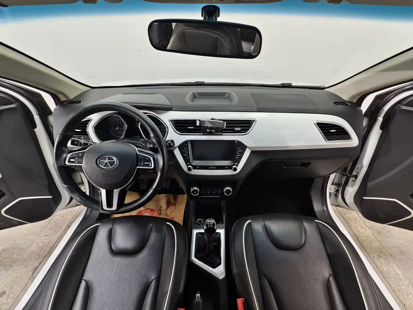 JAC Motors Refine S2 2015 2015 1.5L Manual Luxury Smart