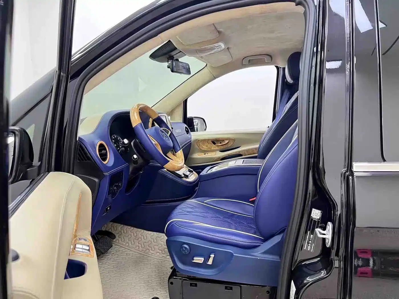 Mercedes-Benz Vito 2018 2.0T Elite Edition 7-seater China VI фото 7